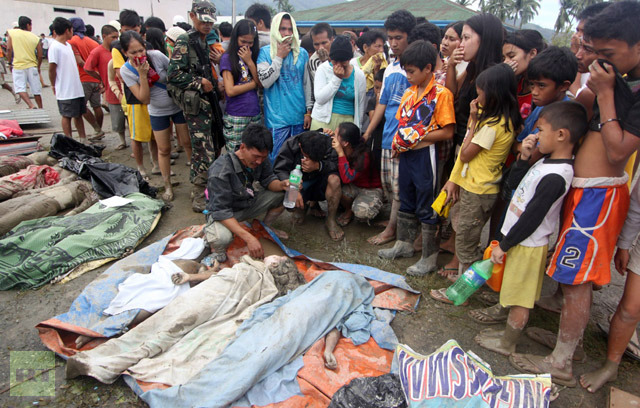 TOPSHOTS-PHILIPPINES-WEATHER-TYPHOON