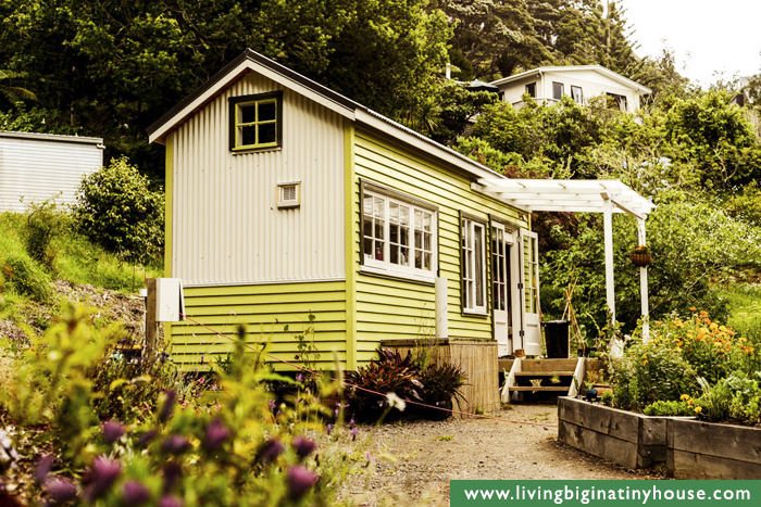 cottage-style-tiny-house